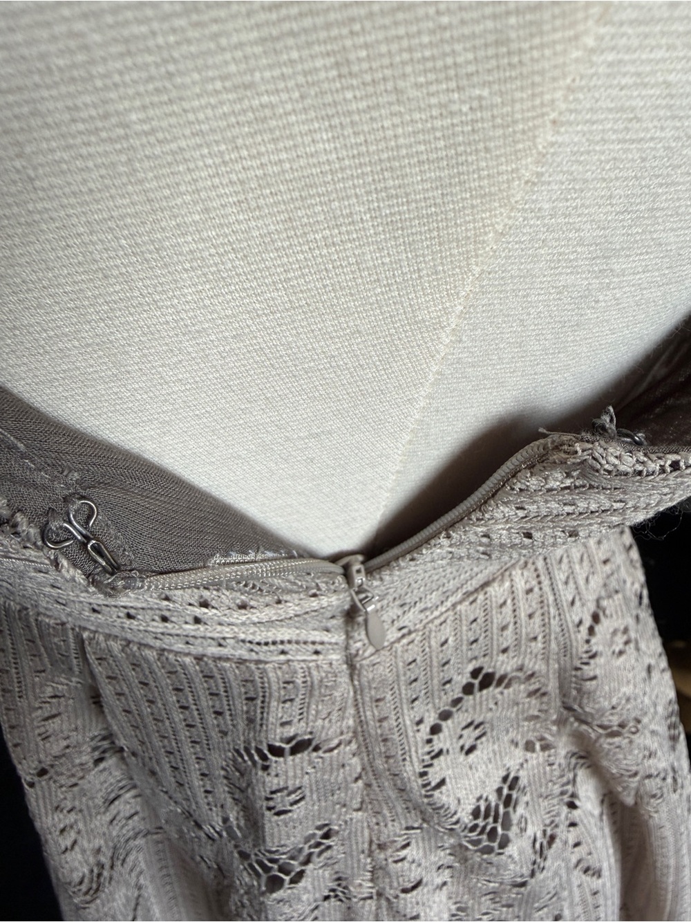 Free People short lace dress with raw hem and open back - Picture 4 of 10